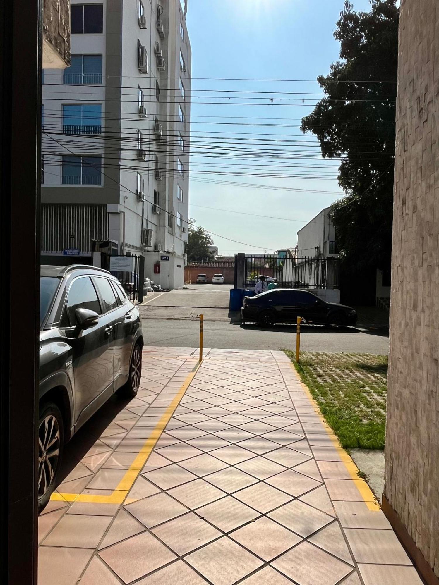 קאלי San Laurent מראה חיצוני תמונה